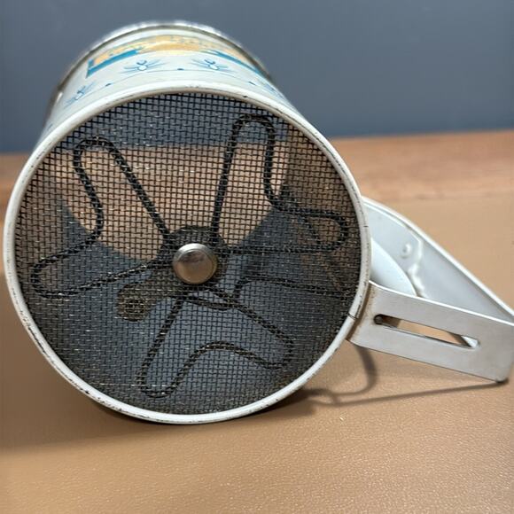 Antique vintage ANDROCK flour sifter one hand operation 1 screen 3 cup kitchen - Picture 7 of 7